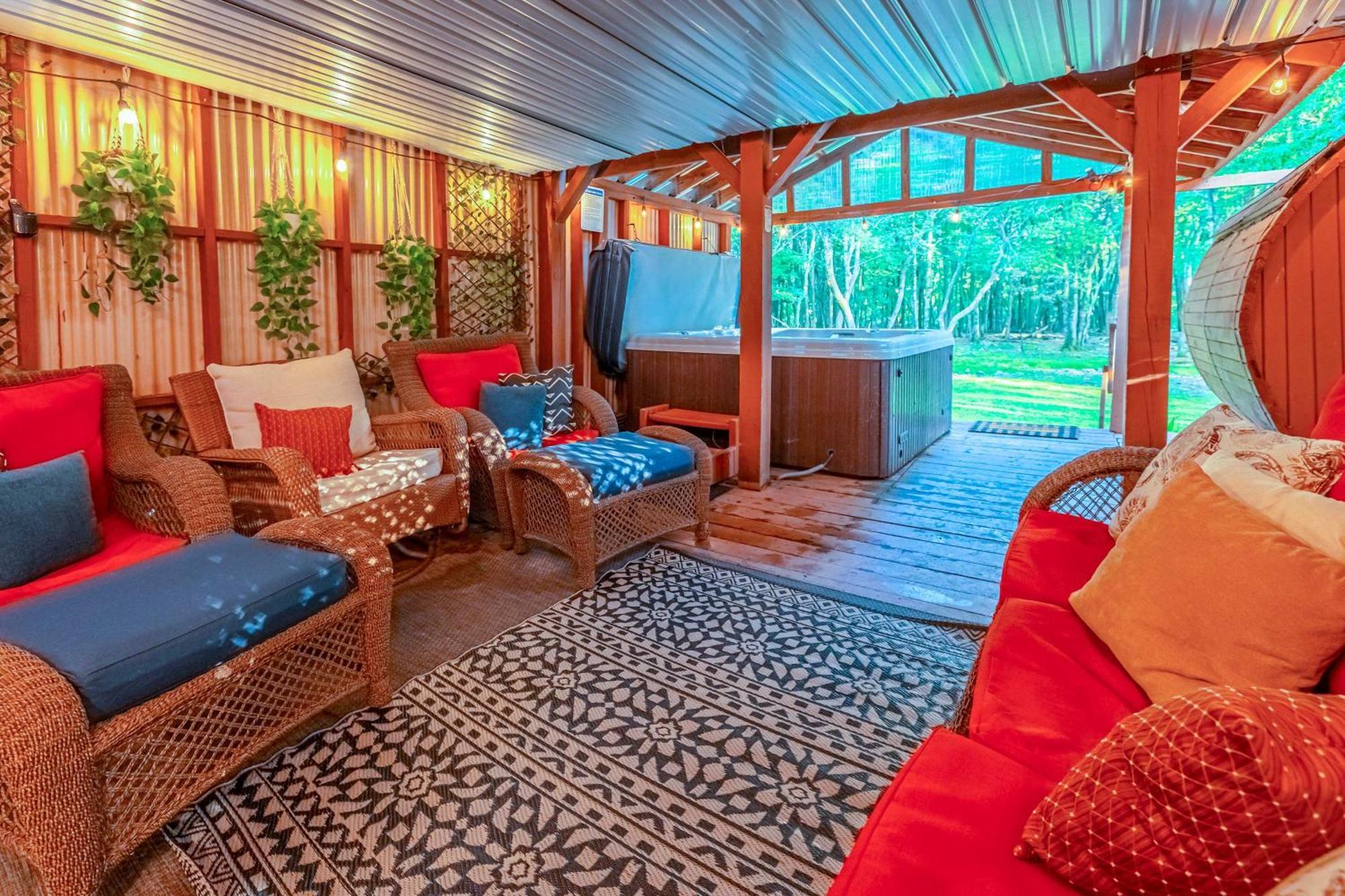 Poconos Ski Retreat With Sauna, Hot Tub, And Game Room Lake Harmony Εξωτερικό φωτογραφία