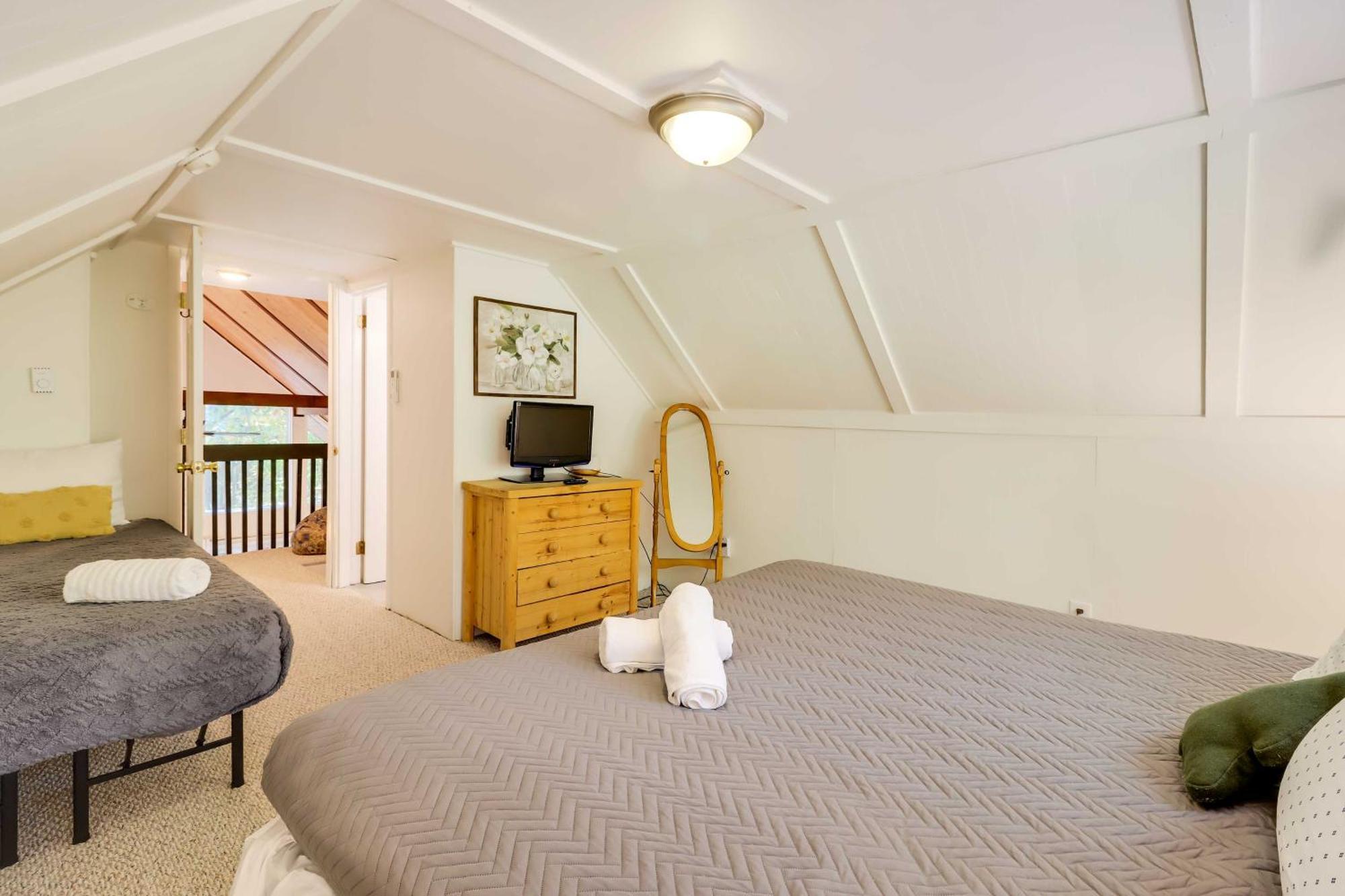 Poconos Ski Retreat With Sauna, Hot Tub, And Game Room Lake Harmony Εξωτερικό φωτογραφία